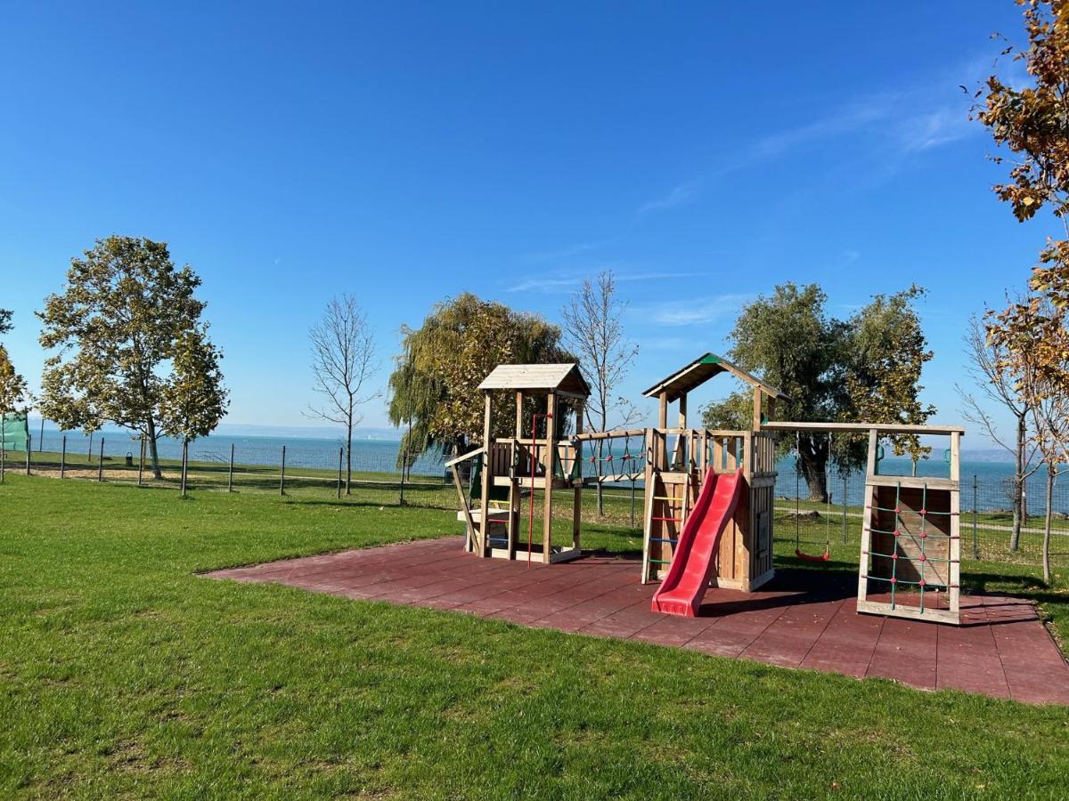 Seaforth Apartment Siofok Bagian luar foto