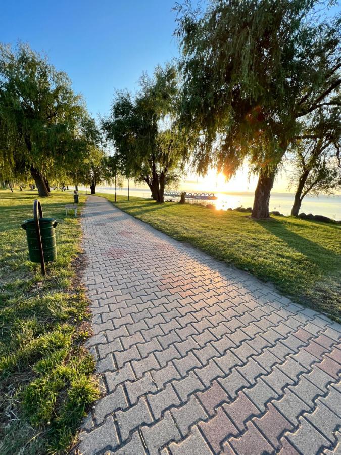 Seaforth Apartment Siofok Bagian luar foto